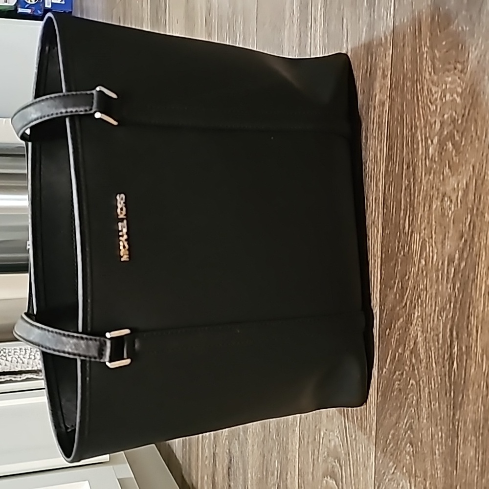 Michaels Kors purse in black tote